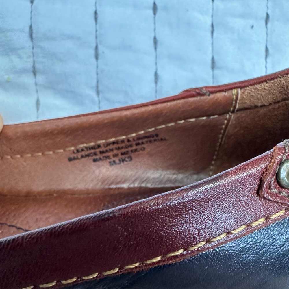 BORN Women's 8.5 Mindy Brown Blue Leather Buckle Slip On Flat Penny Loafers - Picture 11 of 12